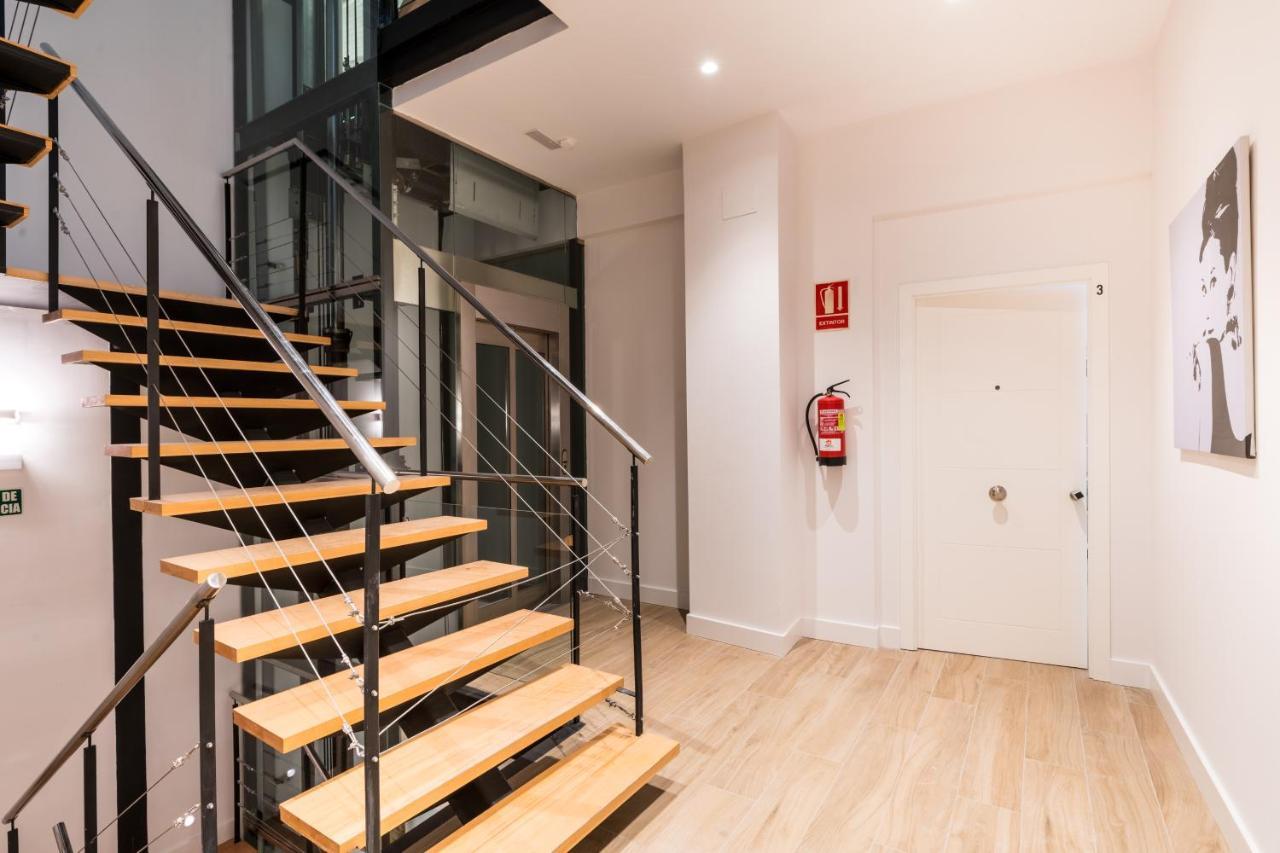 Santa Barbara Central Suites, Sevilla エクステリア 写真
