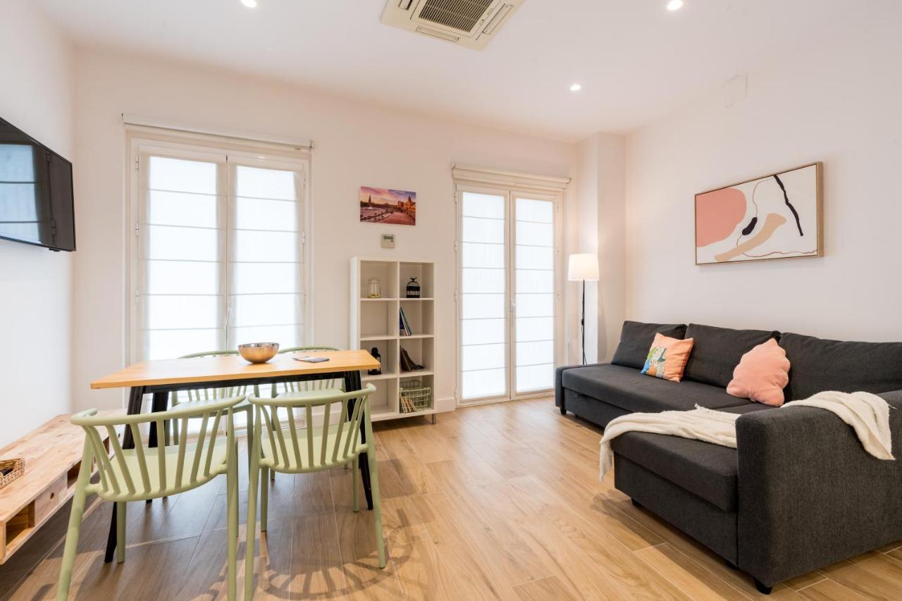 Santa Barbara Central Suites, Sevilla エクステリア 写真