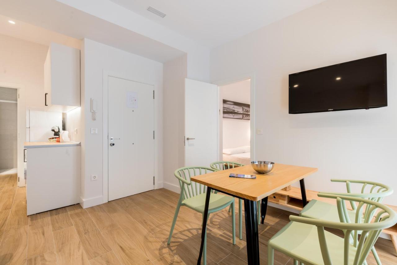 Santa Barbara Central Suites, Sevilla エクステリア 写真