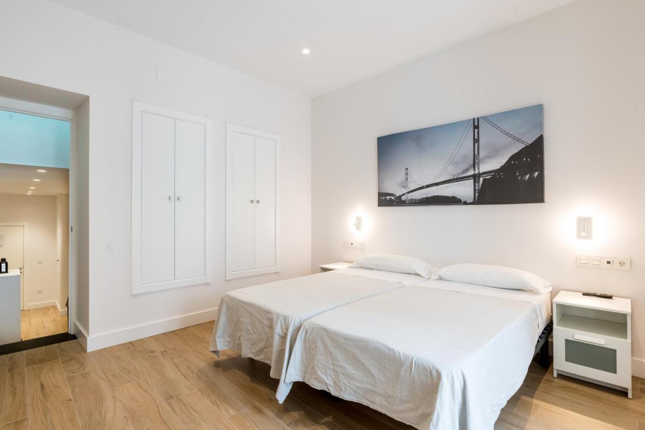 Santa Barbara Central Suites, Sevilla エクステリア 写真