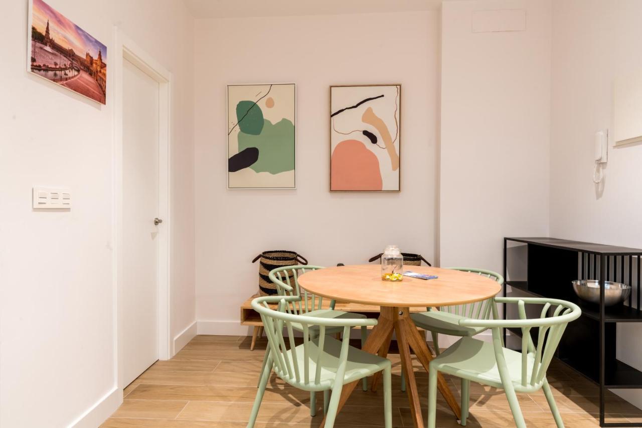 Santa Barbara Central Suites, Sevilla エクステリア 写真