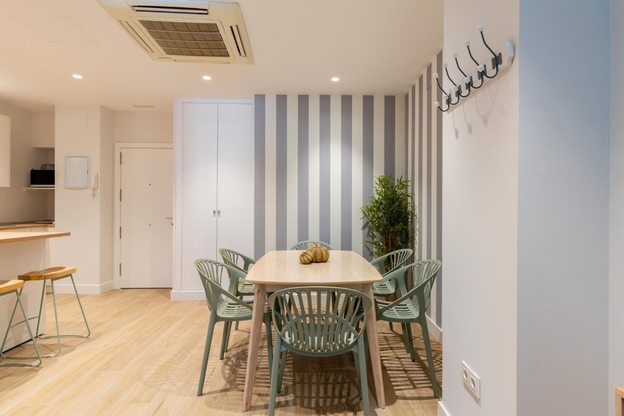 Santa Barbara Central Suites, Sevilla エクステリア 写真