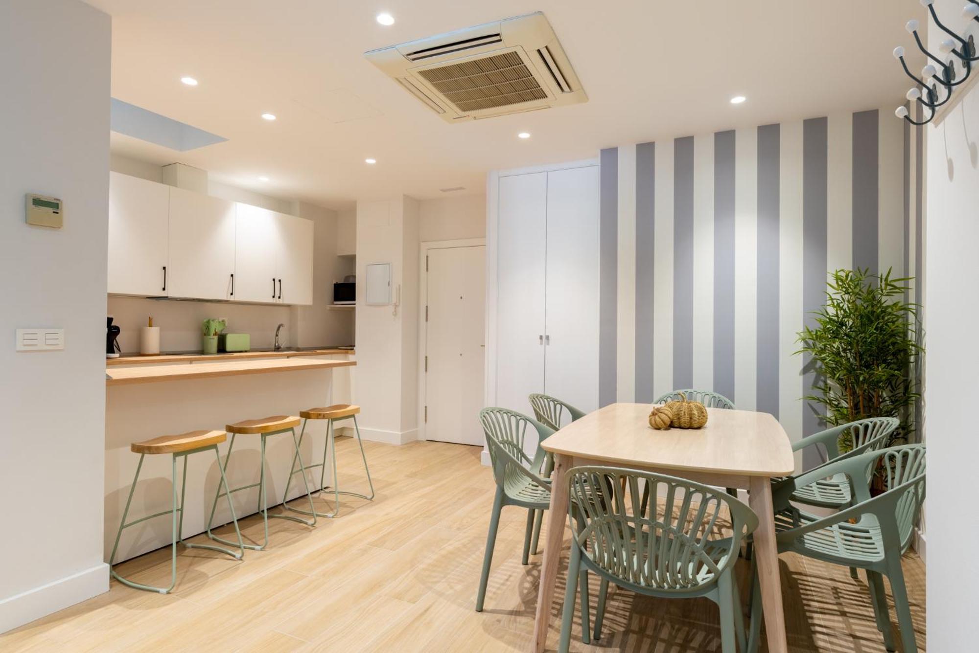 Santa Barbara Central Suites, Sevilla エクステリア 写真